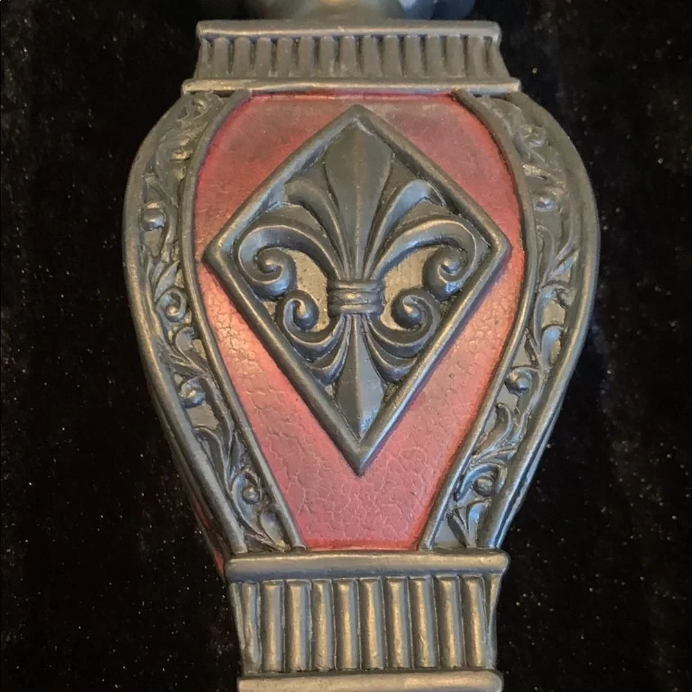 Two Decorative Fluer de Lil Red and Brown Finials for Home Decor - Picture 5 of 8